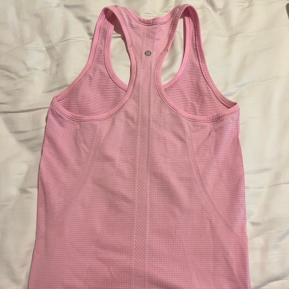 Lululemon tank